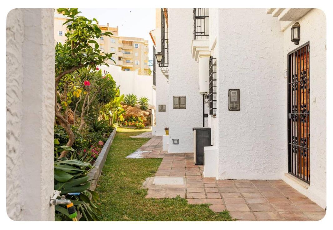토레몰리노스 La Casa En La Carihuela Playa A 4 Minutos A Pie 빌라 외부 사진