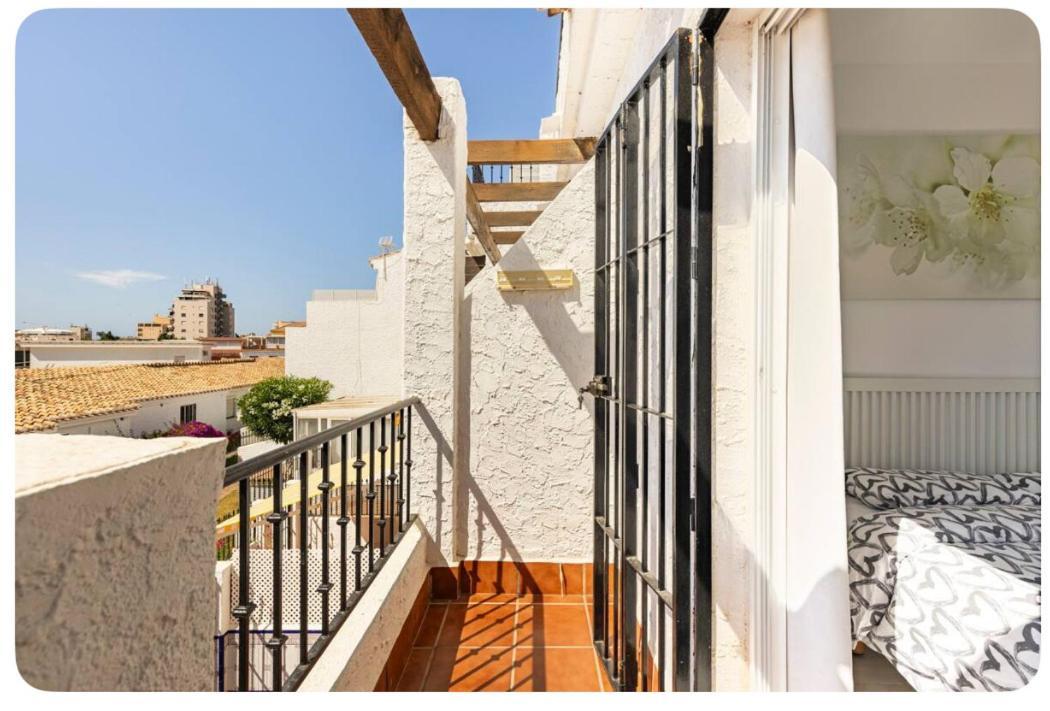 토레몰리노스 La Casa En La Carihuela Playa A 4 Minutos A Pie 빌라 외부 사진