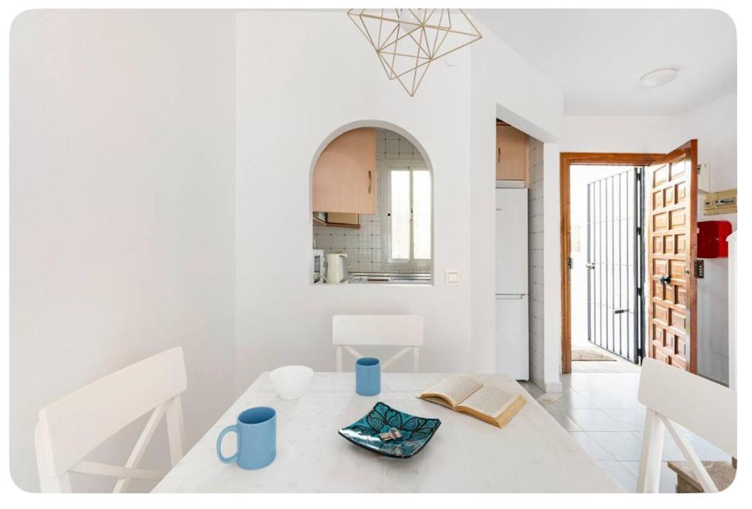 토레몰리노스 La Casa En La Carihuela Playa A 4 Minutos A Pie 빌라 외부 사진